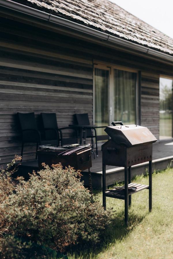 Durbes Atvari - Brivdienu Majas Ar Saunu Exterior foto