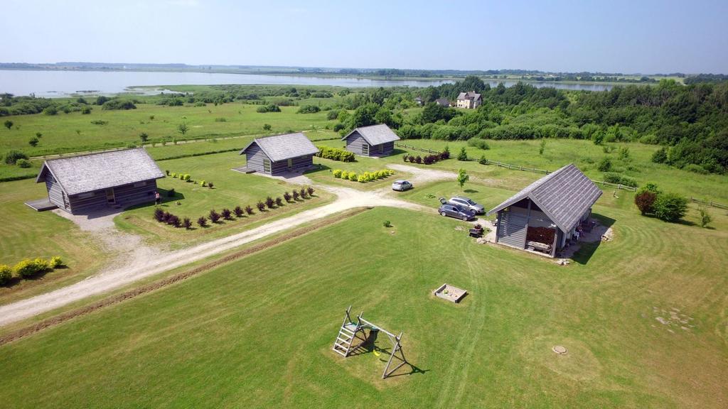 Durbes Atvari - Brivdienu Majas Ar Saunu Exterior foto